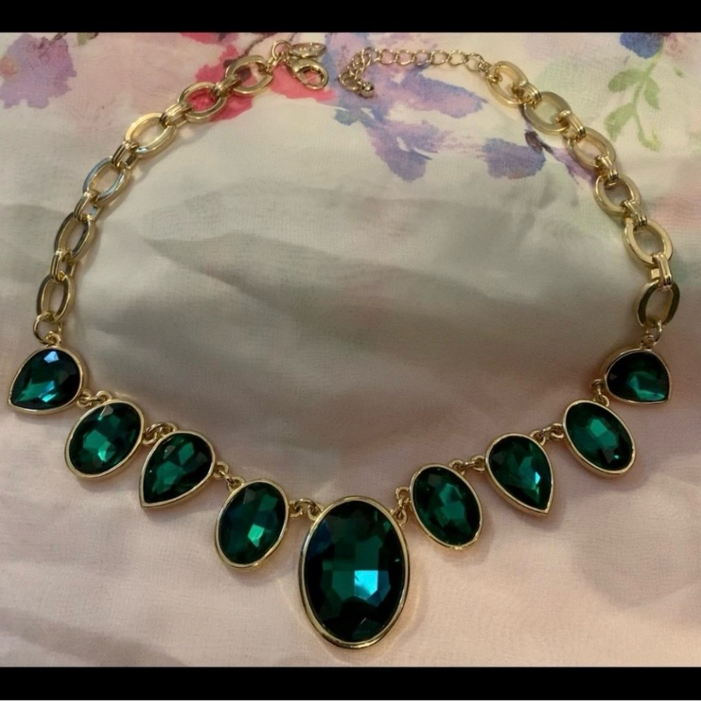 NWOT Gold Chain Necklace with Faux Emerald Gems